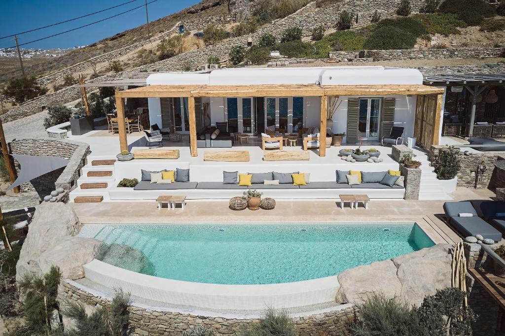 Villa Barbarossa - Amazing Beachfront Villa with Heated Pool photo 3