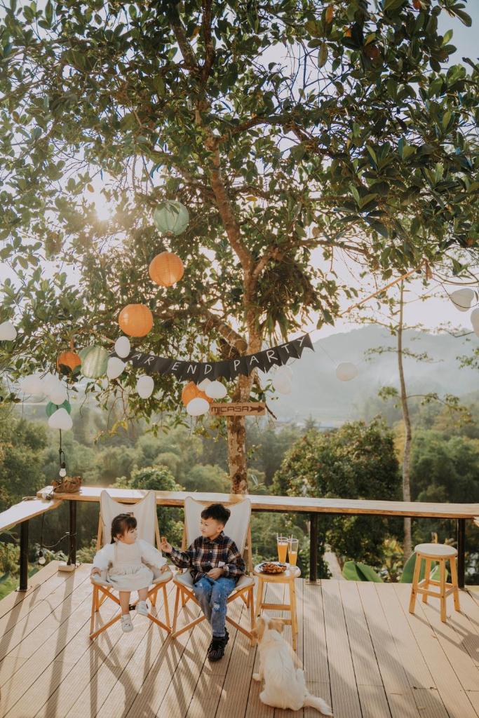 MiCasa - Nhà gác mái trên đỉnh đồi