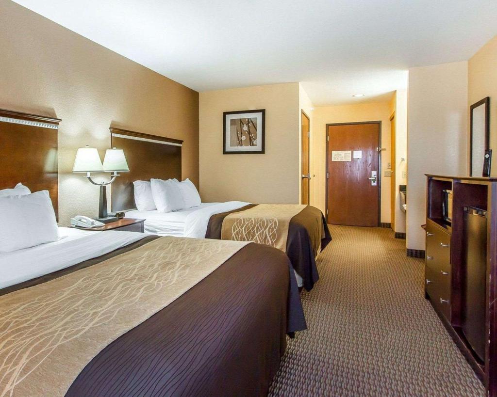 Quality Inn & Suites photo 2