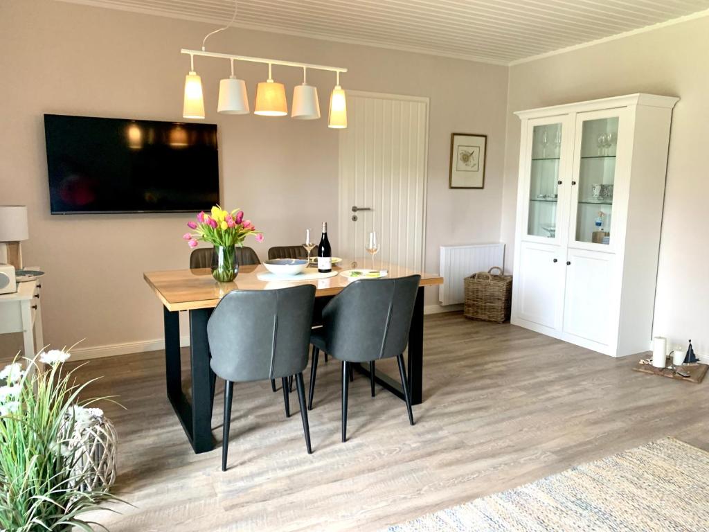 Ferienwohnung "Robbenhütte Willi" unter Reetdach photo 1