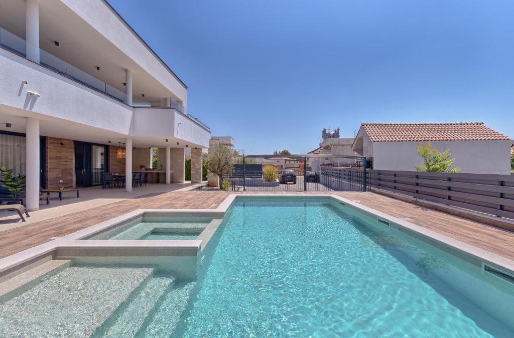 New VILLA TIHI OTOK near the beach photo 4
