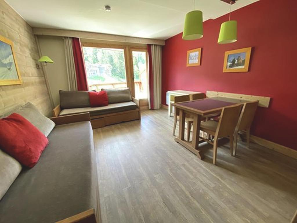 Appartement La Tania, 2 pièces, 5 personnes - FR-1-513-77 photo 1