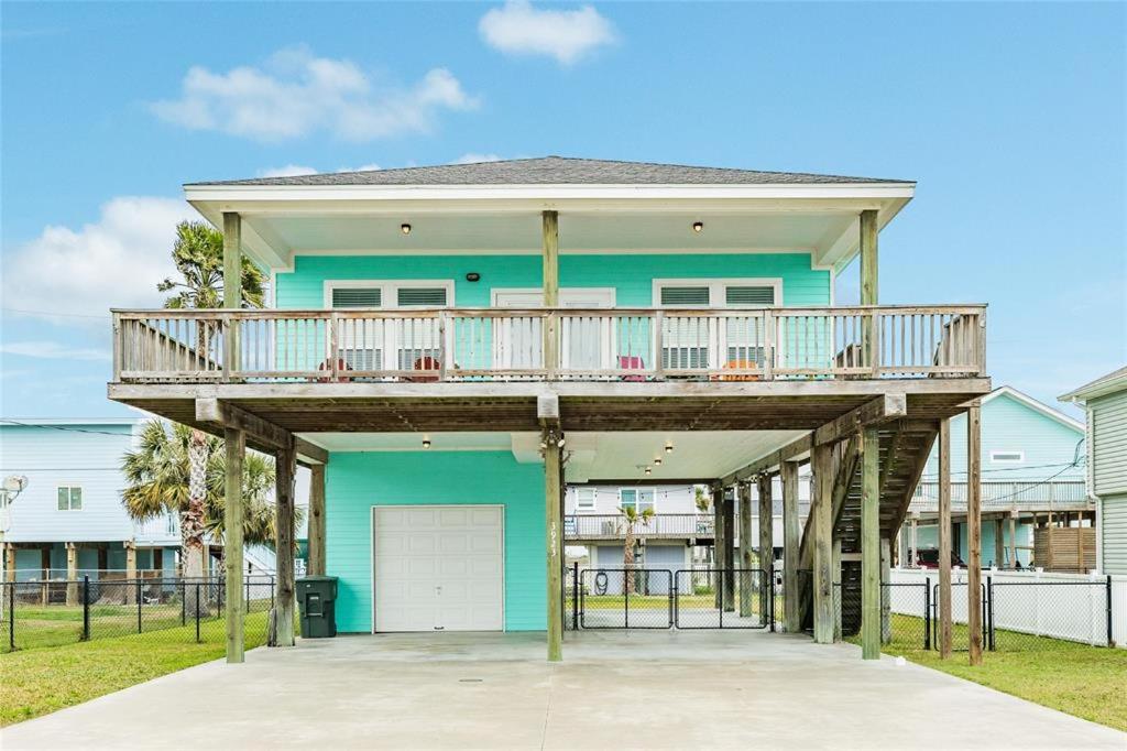 Aqua Villa image