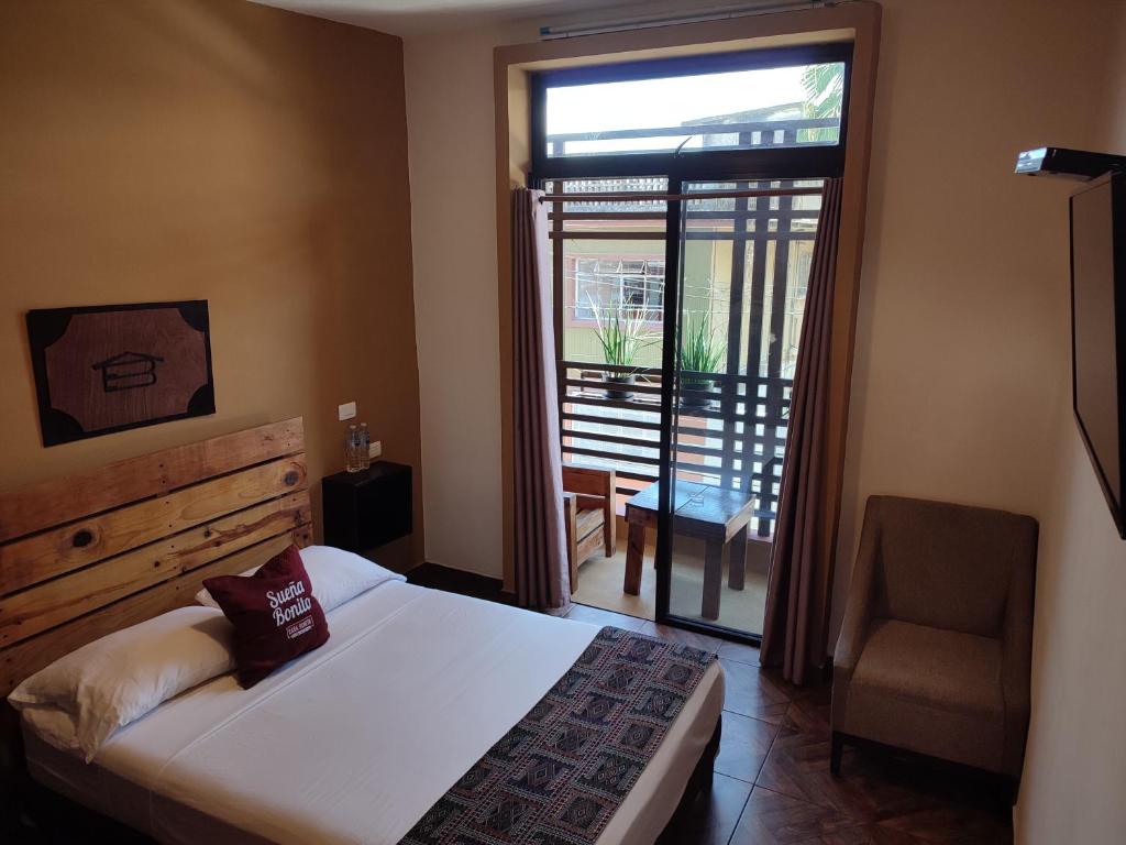 Casa Bonita Hotel y Hostal photo 3