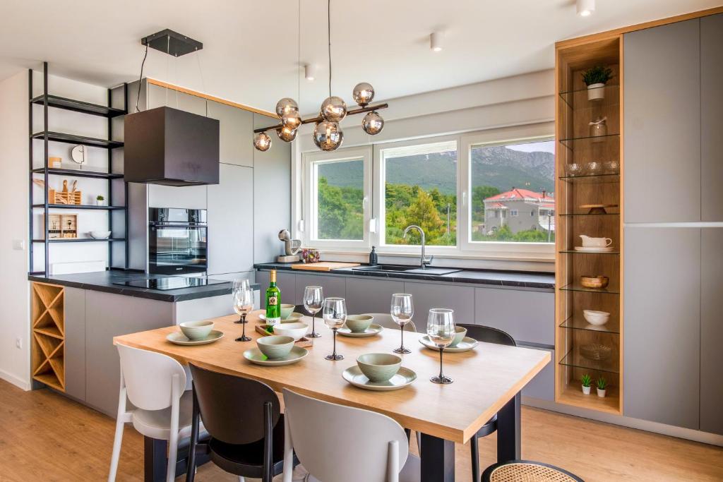 Villa Olea-with pool, sea view, near Split airport photo 2