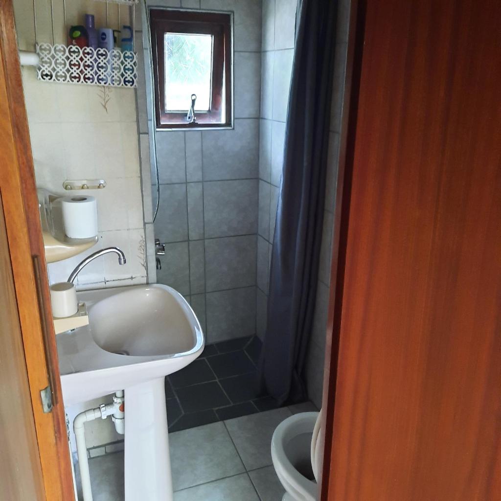 Unieke vriendenkamer met bedstedes tot 11 personen en 2 rustig gelegen chalets 2 en 4 persoons te huur! photo 4