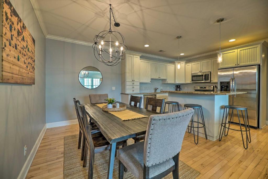 Grand Haven Condo Walk to Lake and Pool Access! photo 1