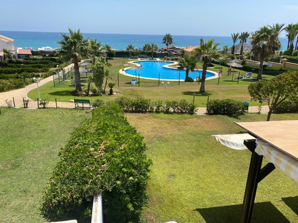 Magnifico Chalet primera línea de playa Manilva photo 4