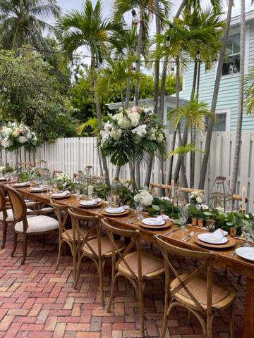 The Porch on Frances Inn - Adults Exclusive photo 2
