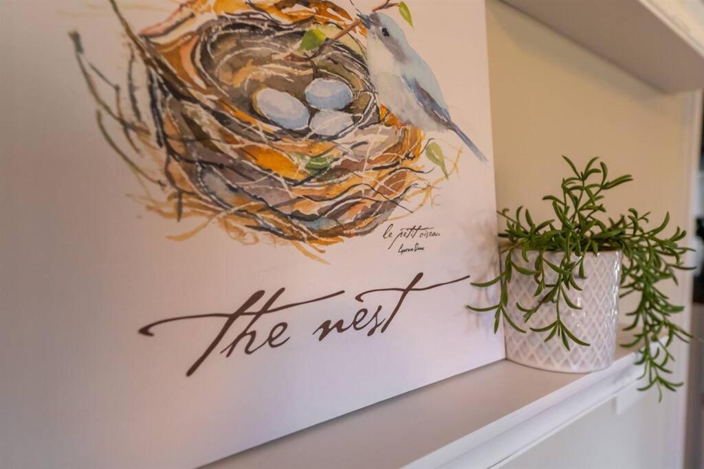 The cardinal Nest A cozy Cottage on main st photo 4
