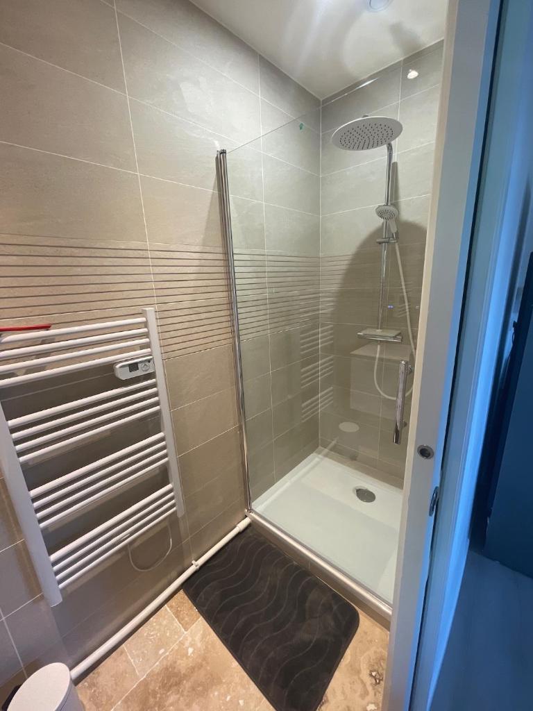 By nuit-parisienne Villemomble joli appartement tout confort photo 4
