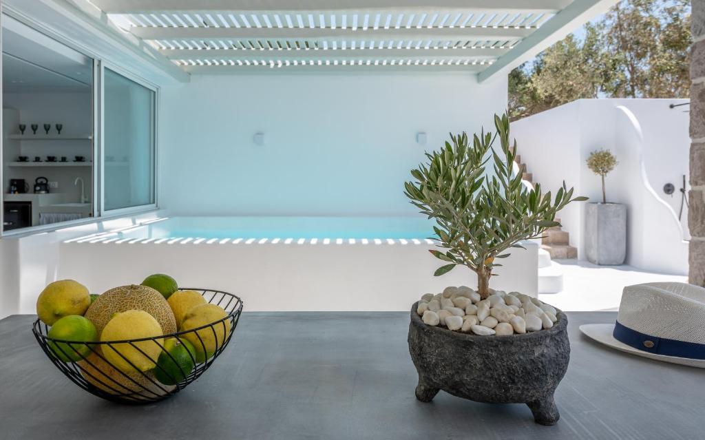 Calma Suite Milos photo 1
