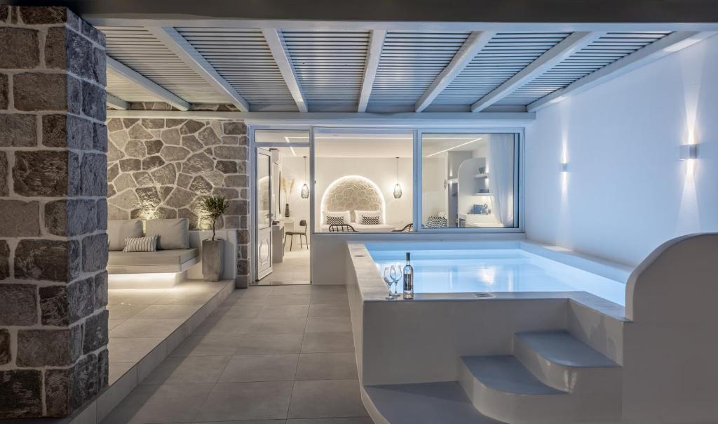 Calma Suite Milos photo 3