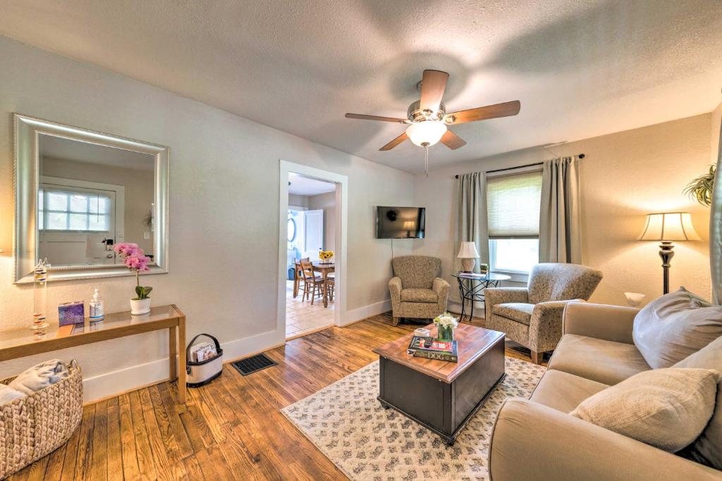 Lucky Dawg Pet-Friendly Abode Near St Louis! photo 3