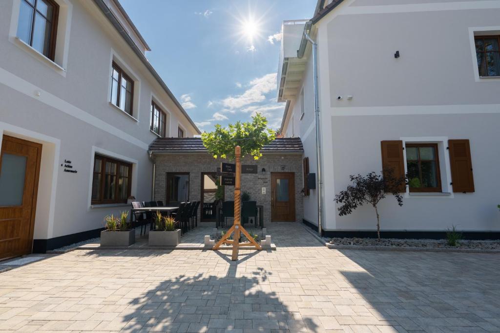 Burghof Apartments Hoyerswerda photo 2