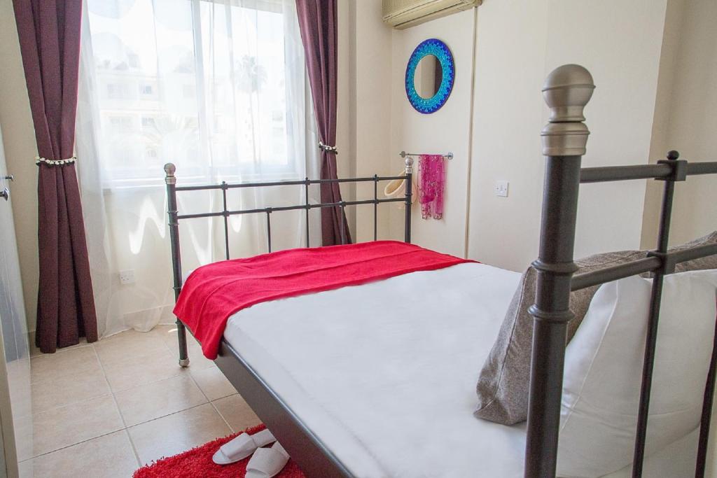 Paphos Love Nest Apartment photo 1