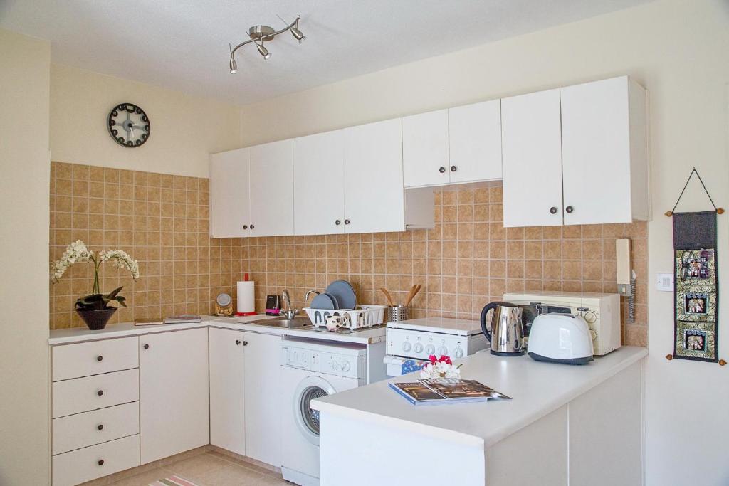 Paphos Love Nest Apartment photo 3