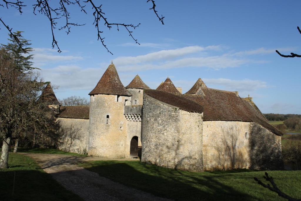 Chateau de Forges photo 1
