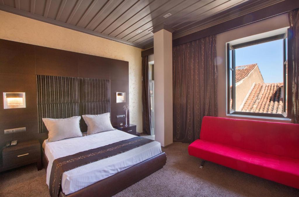 Aion Luxury Hotel Room Type - Deluxe Suite