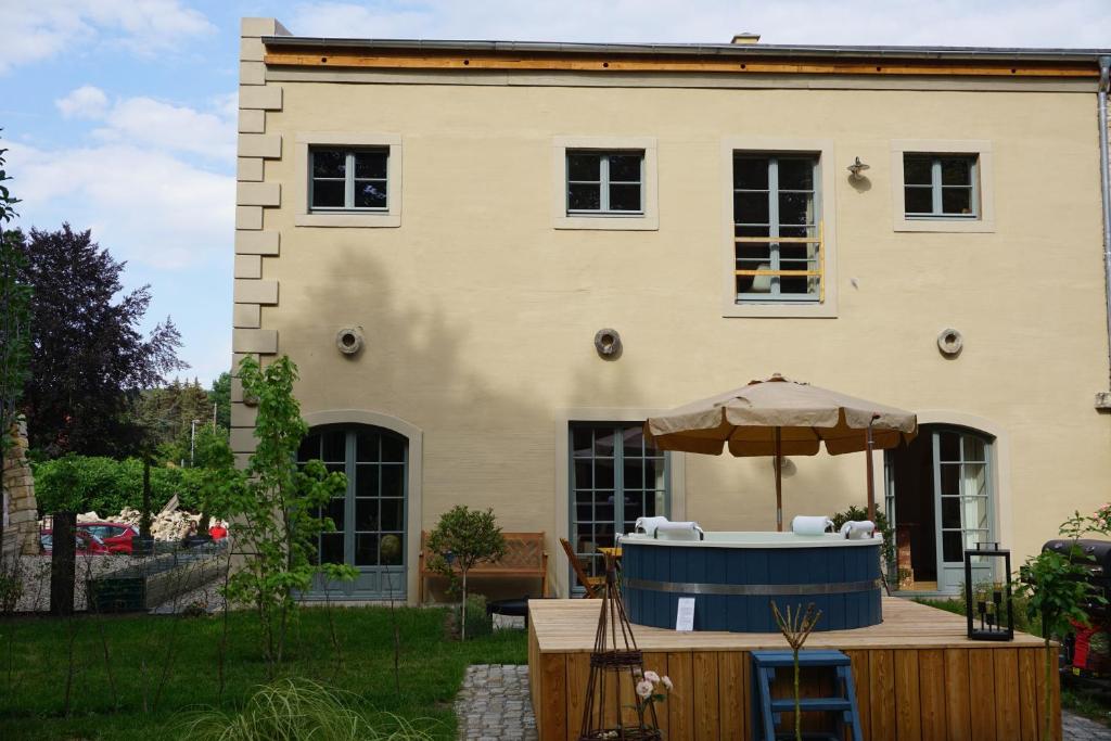 Alte Brennerei Schloss Zehista OG Akelei photo 2