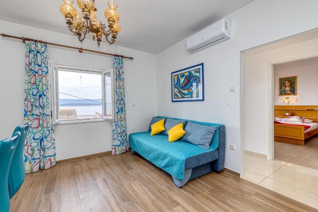 Award winning Garden Apartment with large Terrace and amazing Seaview photo 4