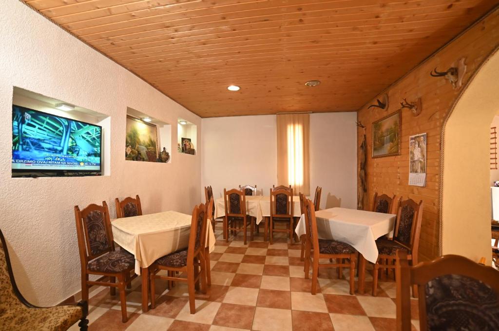 Komovi Eko katun photo 2