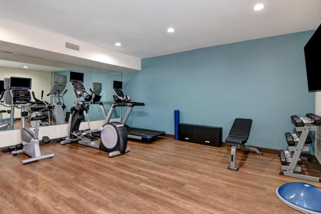 Holiday Inn Express Hotel & Suites Anderson I-85 - HWY 76, Exit 19B, an IHG Hotel photo 1
