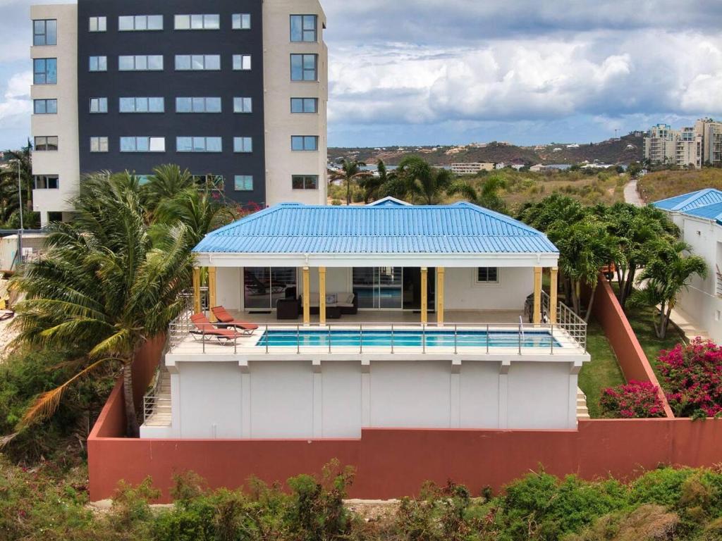 Airport View 3-Bed Villa