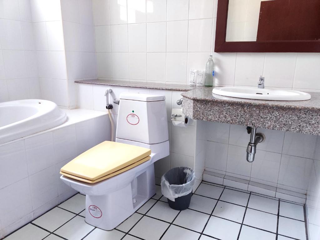 Thong Paeka Hotel photo 3