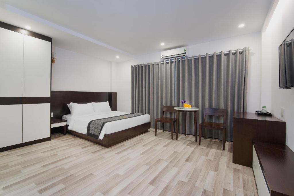 AOA HOTEL & APARTMENT DANANG