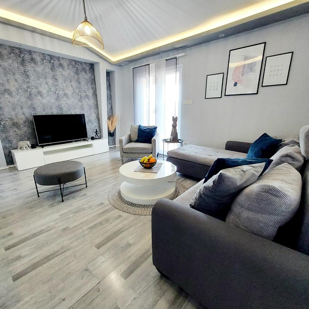 Luxury Garden Penthouse *MK* photo 2