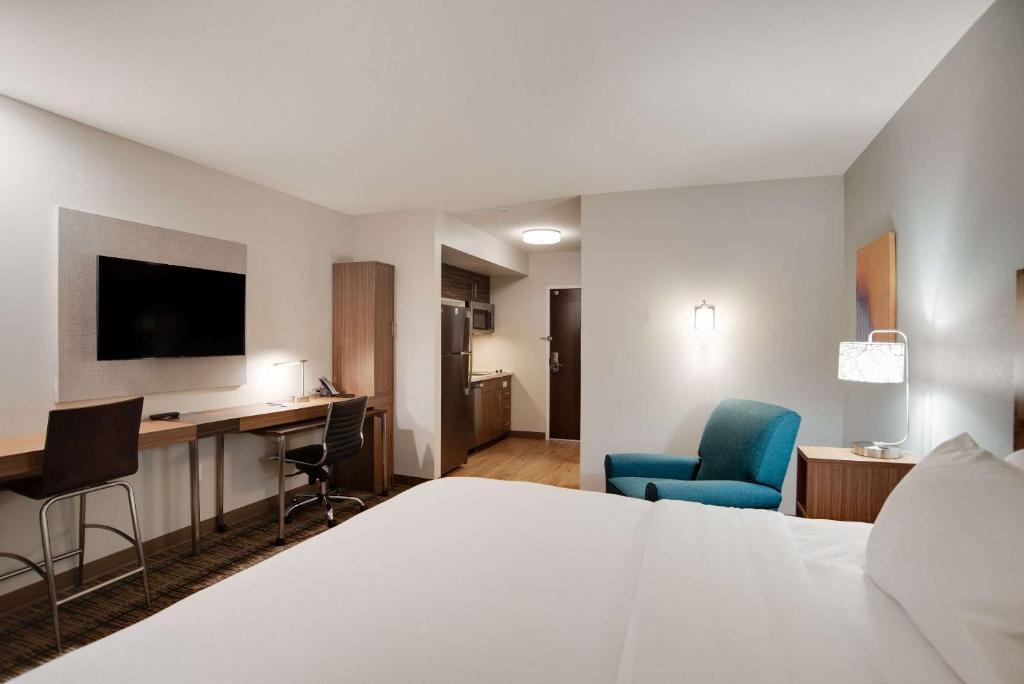 MainStay Suites Carlisle - Harrisburg photo 3