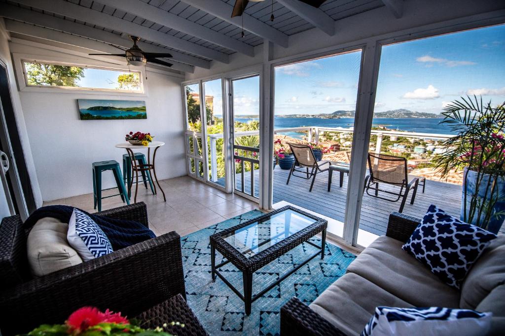 Beautiful Honeymoon Suite at Sunset Serenade photo 1