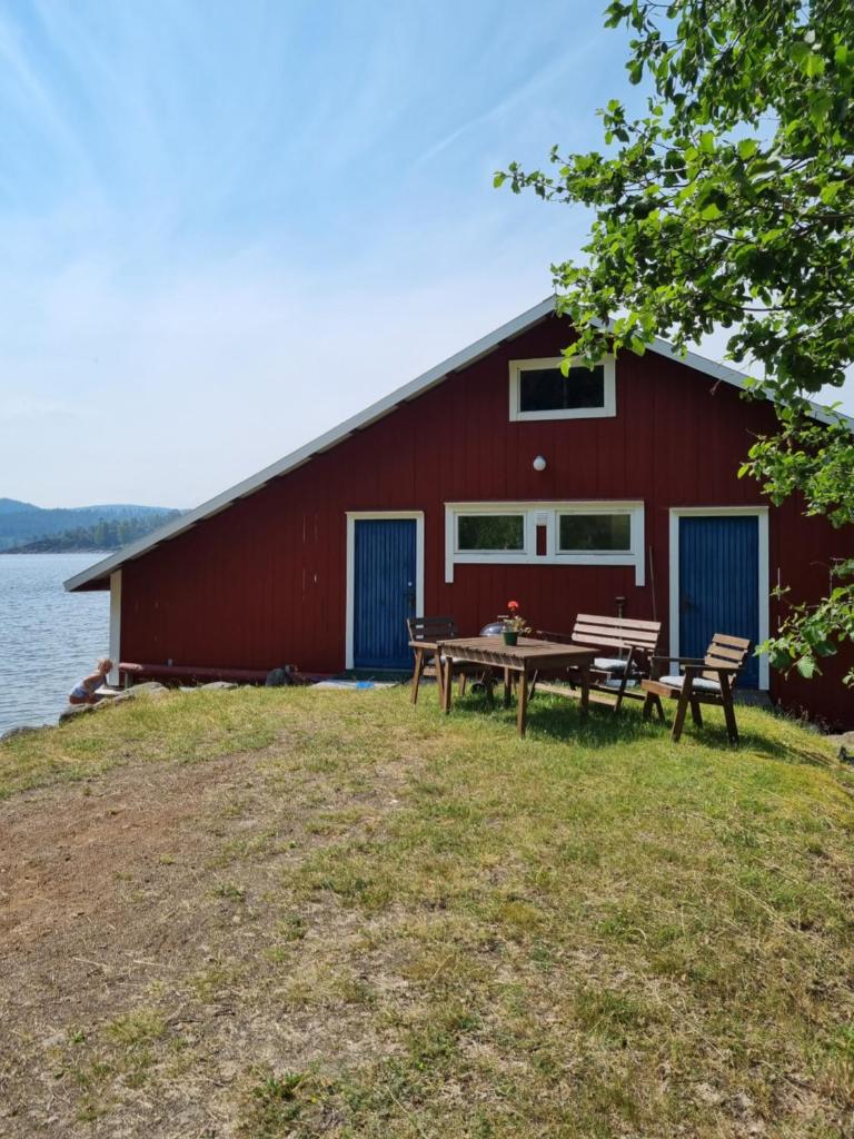 Boathouse photo 1