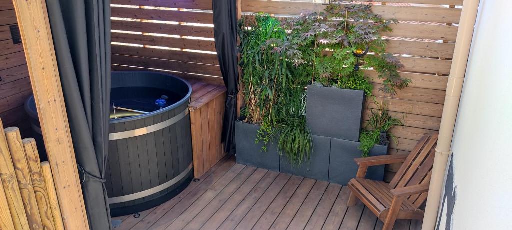 Appart Hotel GLAM88 Suites avec SPA et Sauna Privatif photo 3