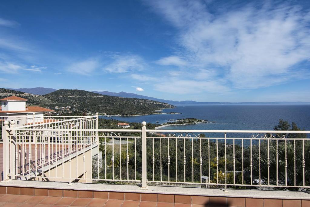 Marathos Sea View Apartments photo 3