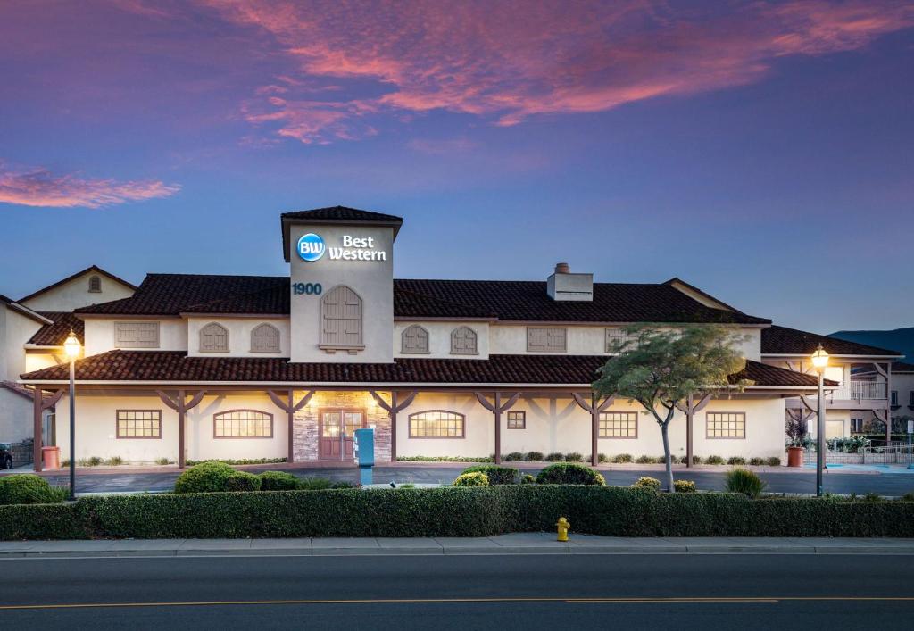 Best Western Corona Hotel & Suites image