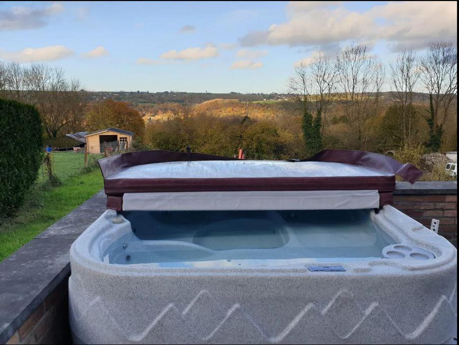 maison au bord du bois toute équipée avec jaccuzzi photo 3