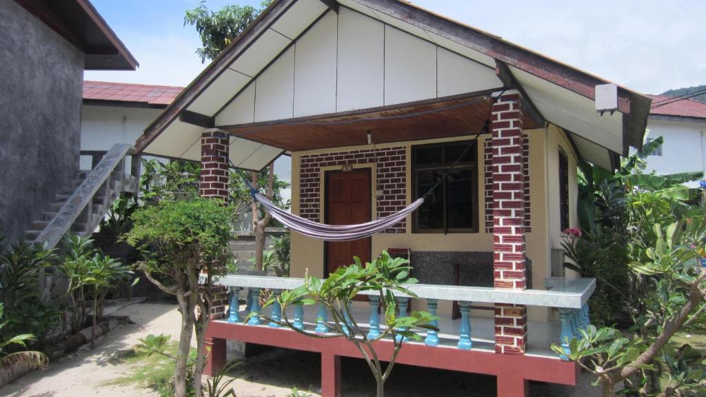 Charung Bungalows
