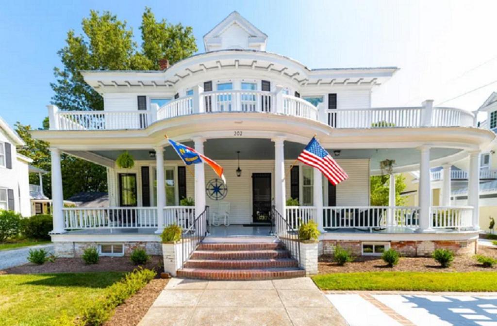 The Edenton Collection-Captain's Quarters Inn image