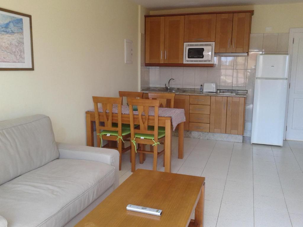 Gepflegte Apartment-Anlage mit Pool und Garten photo 3