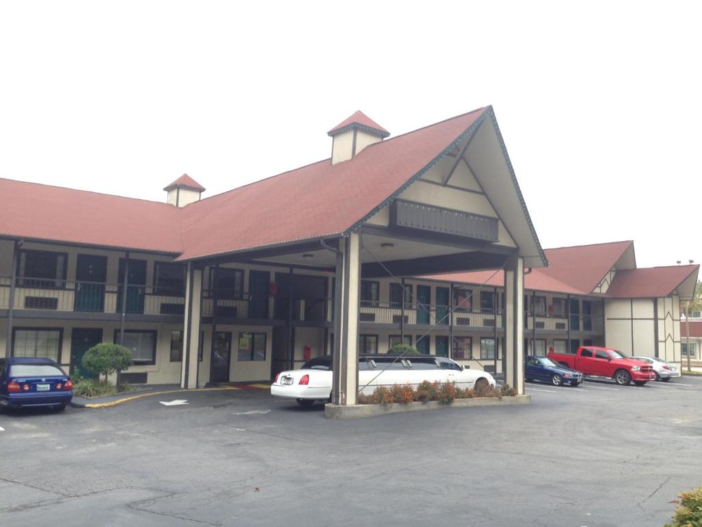 Amerivu Inn & Suites - Helen - Downtown image