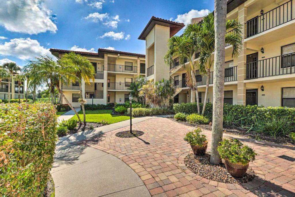 Stylish Fort Myers Condo about 2 Mi to Beaches! photo 4