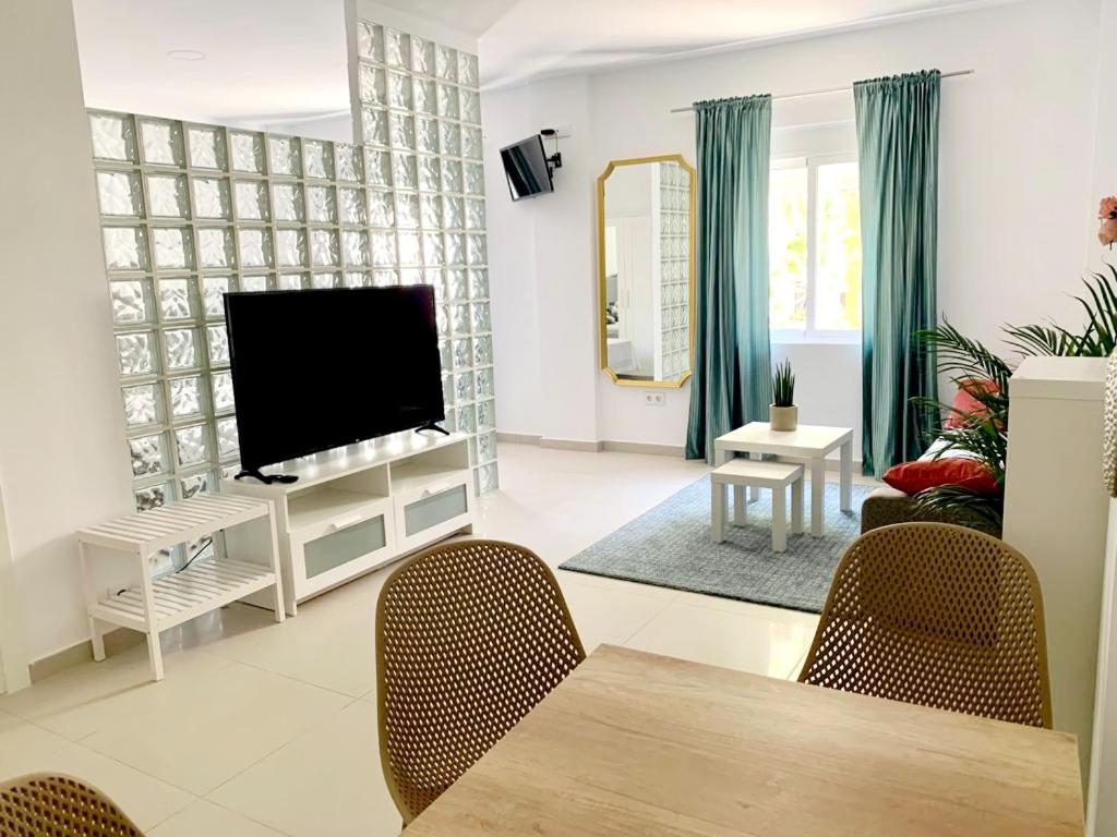 Villamartin Hotel GHB photo 3