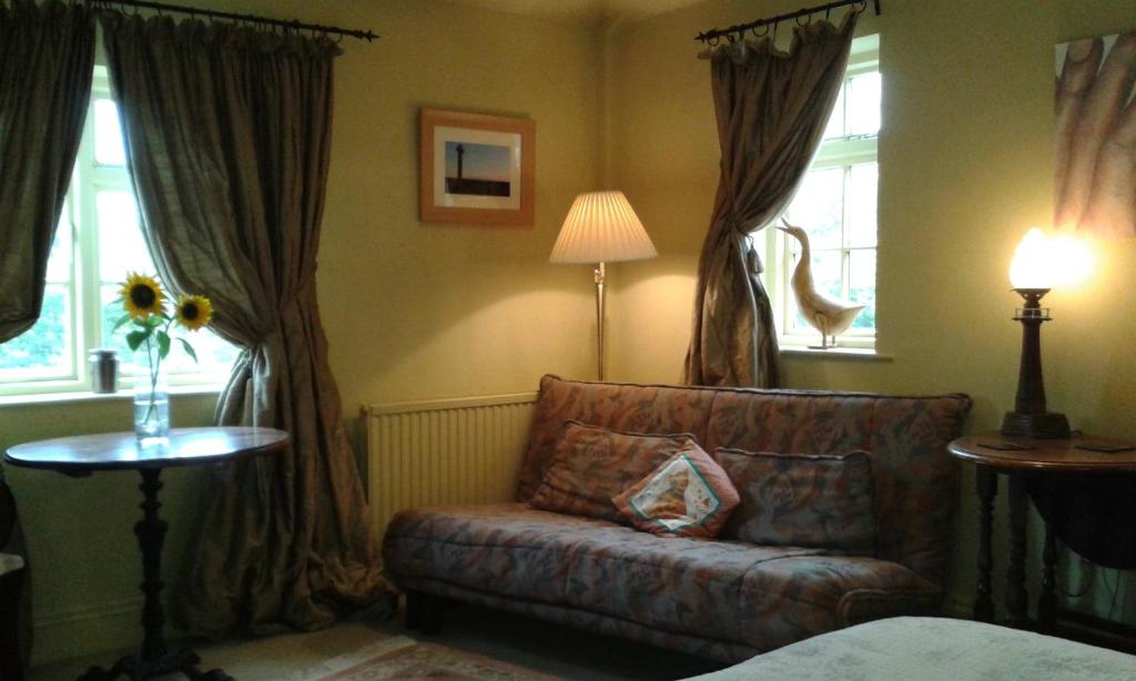 Thorpe Green House Vegetarian Bed and Breakfast - Tap to explore photos