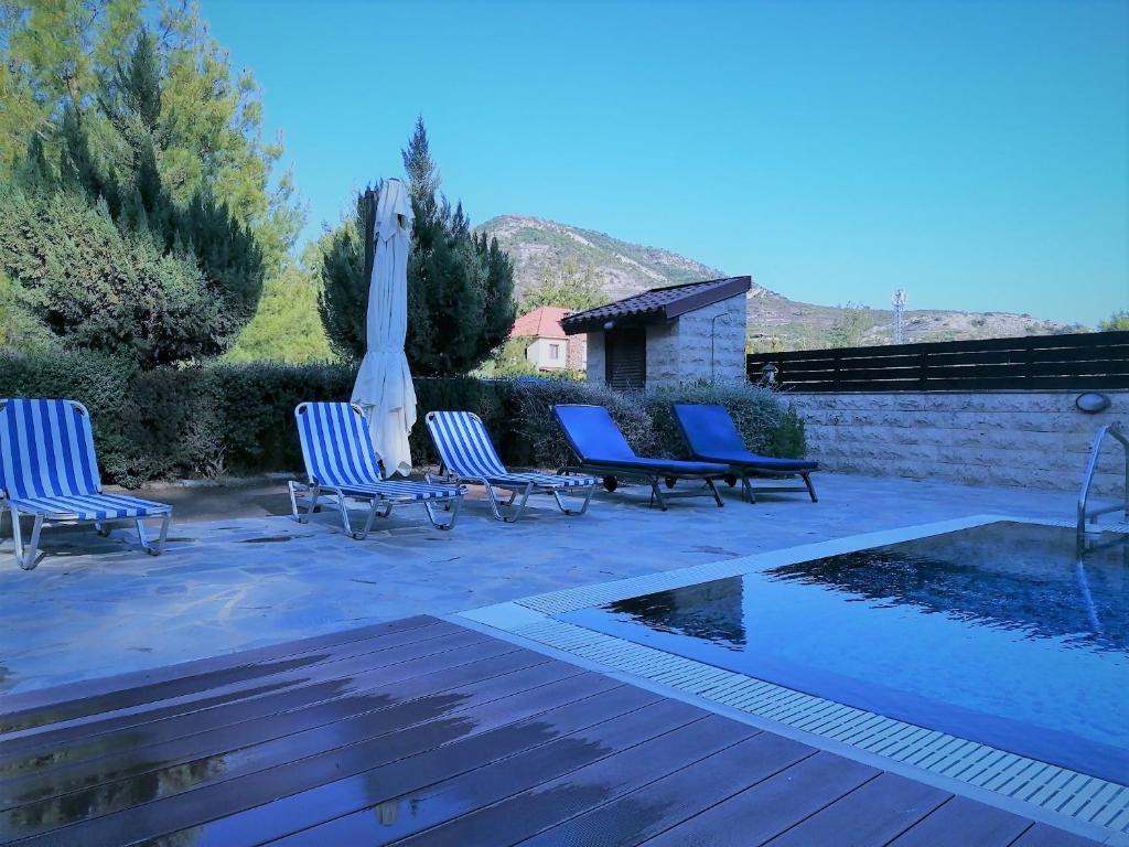 Irinas country home! photo 4