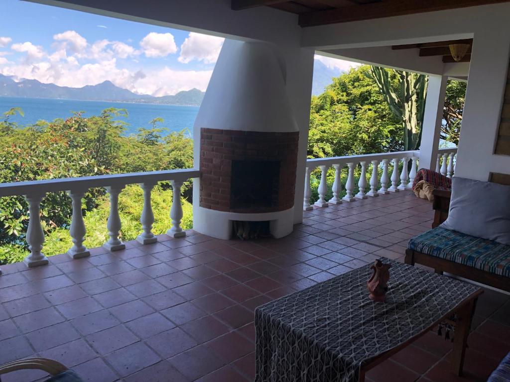Rustic Charm and Breathtaking Views photo 1