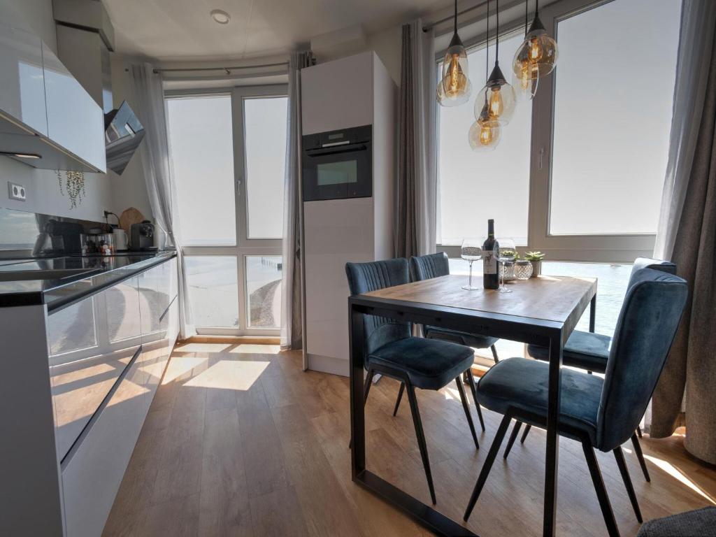 Premium apartment in Scherpenisse with roofed terrace photo 2