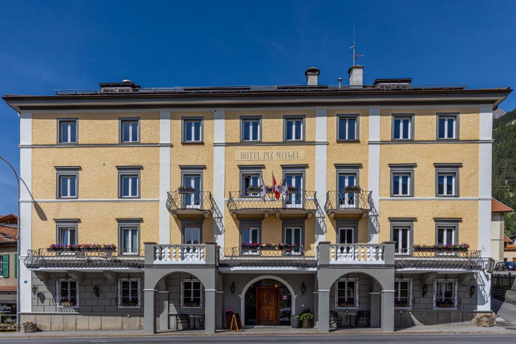 Hotel Piz Mitgel photo 1