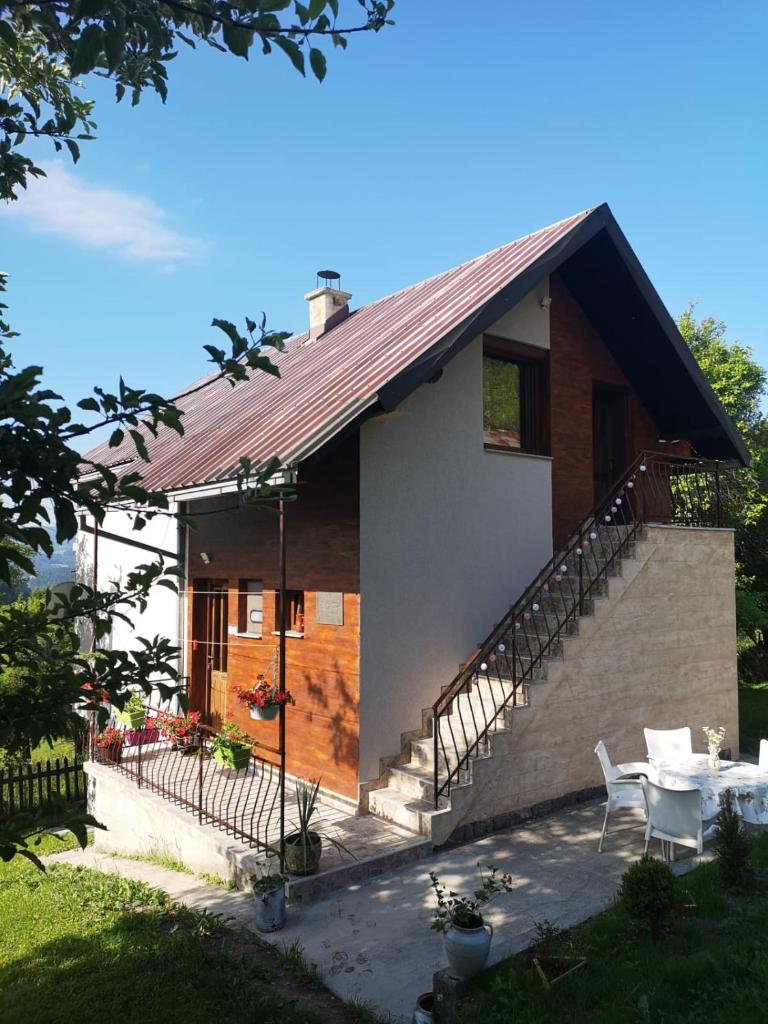 Seoska kuća Jela
